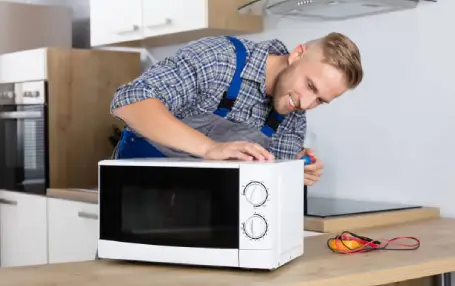 Expert microwave oven repair in Vaudreuil-Dorion